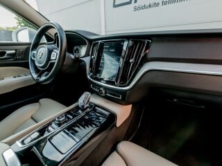 Volvo V60 T6 Twin Engine AWD Inscription Plug-in hybrid 2.0 251кВ