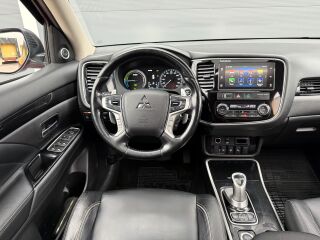 Mitsubishi Outlander Luxury Facelift 4WD Phev 2.0 149kW