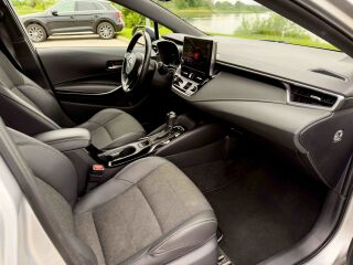 Toyota Corolla Active Plus 1.8 72кВ