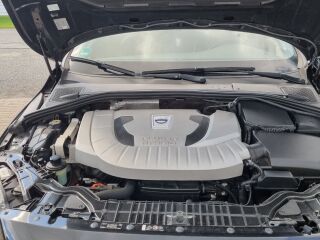 Volvo V60 Plug-in hybrid D6 2.4 PLUG IN HYBRID 158kW