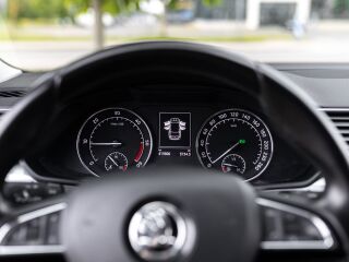 Skoda Superb 2.0 110кВ