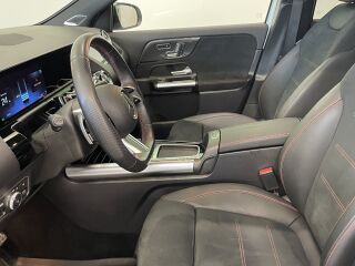 Mercedes-Benz GLA 250 AMG Night 1.3 120kW