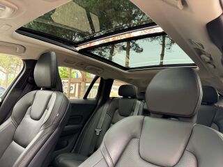 Volvo V60 Plus Dark R-Design Intelli Safe Luxury MY23 2.0 T8 Recharge Twin Engine Plug-in-Hybrid 335kW
