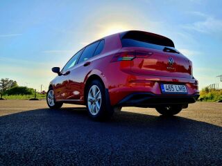 Volkswagen Golf GOLF 8 LIFE 1,0 ETSI 110H DSG 1.0 81кВ