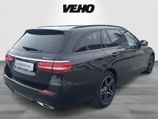 Mercedes-Benz E 300 de 4Matic AMG Night pakett 2.0 143kW