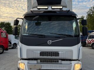 Volvo FE 330 Side open