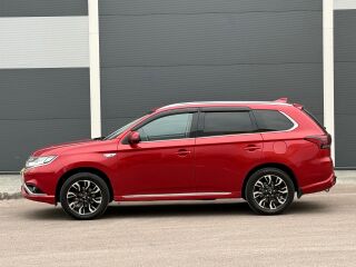 Mitsubishi Outlander Luxury Facelift 4WD Phev 2.0 149kW