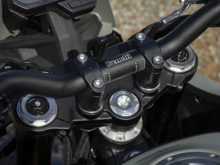 Benelli BKX 300 DOHC 21kW
