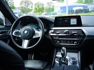 BMW M550 xDrive M-Sportpakett Shadowline 3.0 294кВ