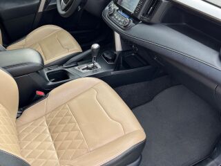 Toyota RAV4 Style + Business pakett 2.0 112kW