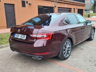 Skoda Superb 4x4 Laurin & Klement PLUS 2.0 TSi 200kW