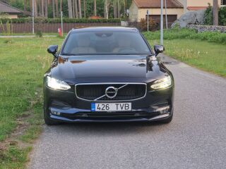 Volvo S90 Momentum 2.0 T4 140kW