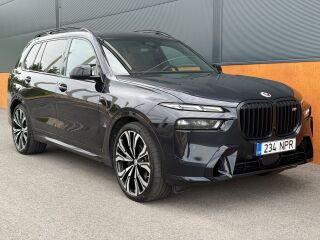 BMW X7 M60 xDrive 4.4 390кВ