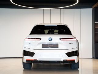 BMW iX xDrive 40 102кВ