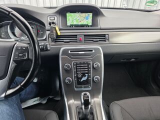 Volvo V70 Momentum Black Solid 2.0 88kW