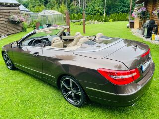 Mercedes-Benz E 220 2.1 125kW