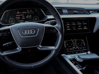 Audi e-tron Sportpack S-line 230kW