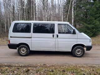 Volkswagen Caravelle 2.4 57kW