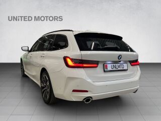 BMW 320 d xDrive Touring 2.0 R4 140kW
