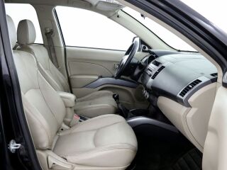 Mitsubishi Outlander Luxury 2.0 DI-D 103kW
