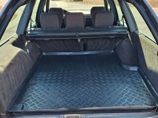 Mercedes-Benz E 250 2.5 83kW