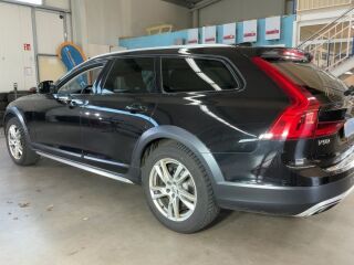 Volvo V90 Cross Country Polar+ AWD 2.0 D4 140кВ