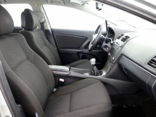 Toyota Avensis Linea Sol 1.8 108kW