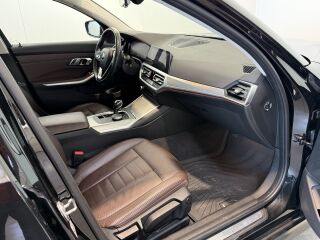 BMW 320 xDrive Luxury Line 2.0 R4 140kW