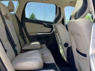 Volvo XC60 R-Design AWD 2.4 158kW