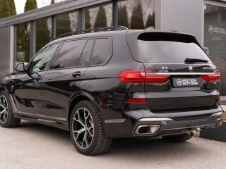 BMW X7 M50d 3.0 294kW