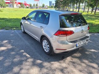Volkswagen Golf 1.0 81кВ