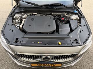 Volvo V90 Inscription Luxury Facelift MY22 2.0 B4 KERS MILD Kerghübriid 145kW