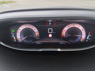 Peugeot 5008 1.6 121kW
