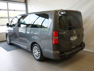 Peugeot Traveller Shuttle BlueHDi 180 XL 1+7 Matalalattia  2.0 R4 HDI 130кВ