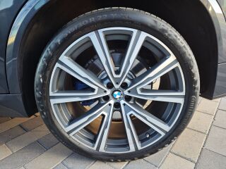 BMW X5 xDrive M-Sport Individual 3.0 195kW