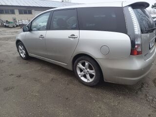 Mitsubishi Grandis 2.4 121kW
