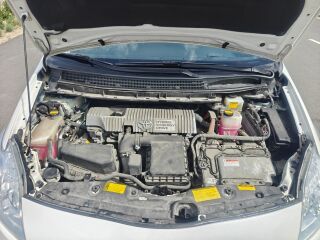 Toyota Prius 1.8 73kW