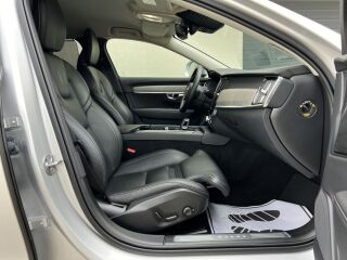Volvo V90 Cross Country Inscription Facelift AWD MY22 2.0 B5 KERS MILD Kerghübriid 183kW