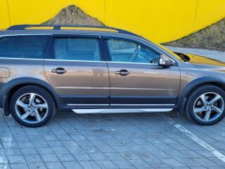 Volvo XC70 D5 SUMMUM 2.4 158kW