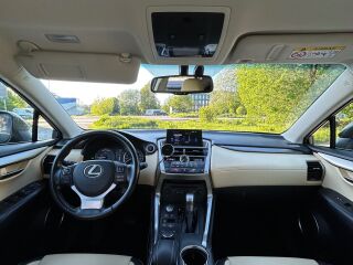 Lexus NX 300h 2.5 114kW