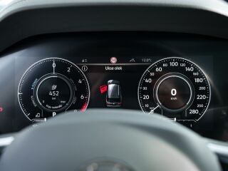 Volkswagen Touareg Atmosphere 4Motion Plug-In Hybrid 3.0 V6 TFSI PHEV 280kW 250кВ