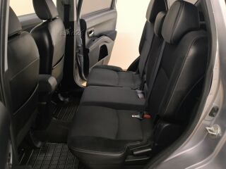 Citroen C-Crosser Family +7 2.4 125kW