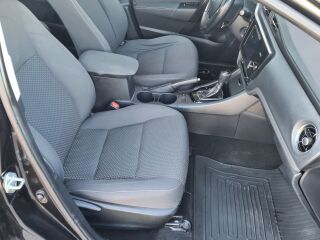 Toyota Corolla 1.6 97кВ