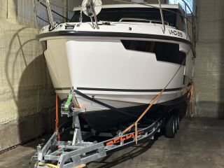 Aquador 300 HT 2 x 200 hj Mercury V6