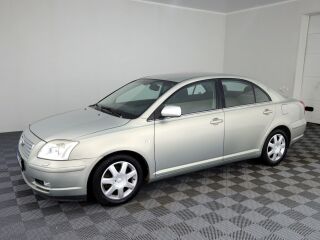 Toyota Avensis Linea Sol ATM 2.0 108kW