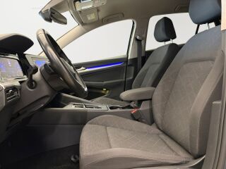 Volkswagen Golf 1.0 eTSI 81kW