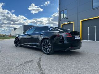 Tesla Model S 52kW