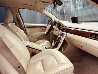 Volvo XC70 Summum AWD 2.4 D5 136kW