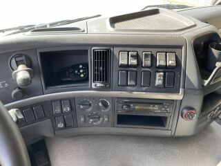 Volvo FM 410 6X2*4 EURO 5+ VEB + SIDE OPENING + BOX EURO 308kW