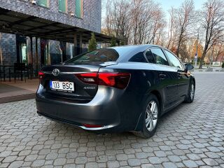Toyota Avensis 1.6 97kW